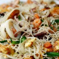 Mei Fun (Rice Vermicelli) · Choice of vegetable, chicken, roast pork, shrimp, beef or house special (roast pork, chicken...