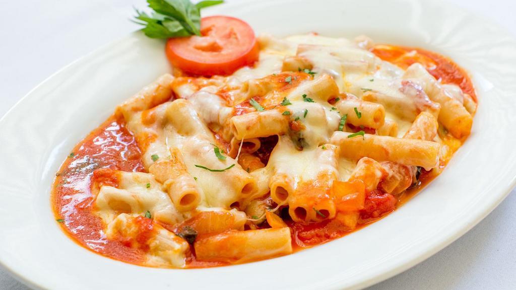 Baked Ziti · Ziti pasta with tomato sauce, ricotta cheese and melted mozzarela on top