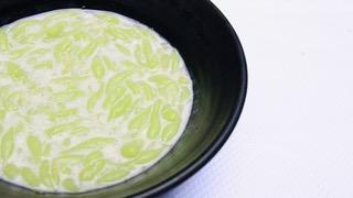 Lod Xong · Pandan flavored flour droplets in sweet coconut syrup