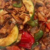 Ginger · Sliced chicken or beef sauteed with fresh ginger and vegetables.