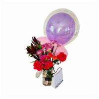 Amore Flower Arrangement · Farm fresh flowers with personalized balloons, colors of your choosing.