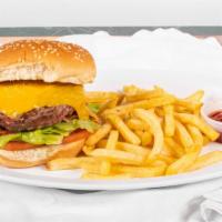 Bacon Cheeseburger · Fresh Ground Beef; Bacon; American Cheese; Lettuce; Tomato; French Fries