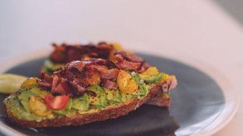 El Supremo · Sliced avocados, applewood smoked bacon, tricolor tomatoes, avocado smash, chili flakes, sea...