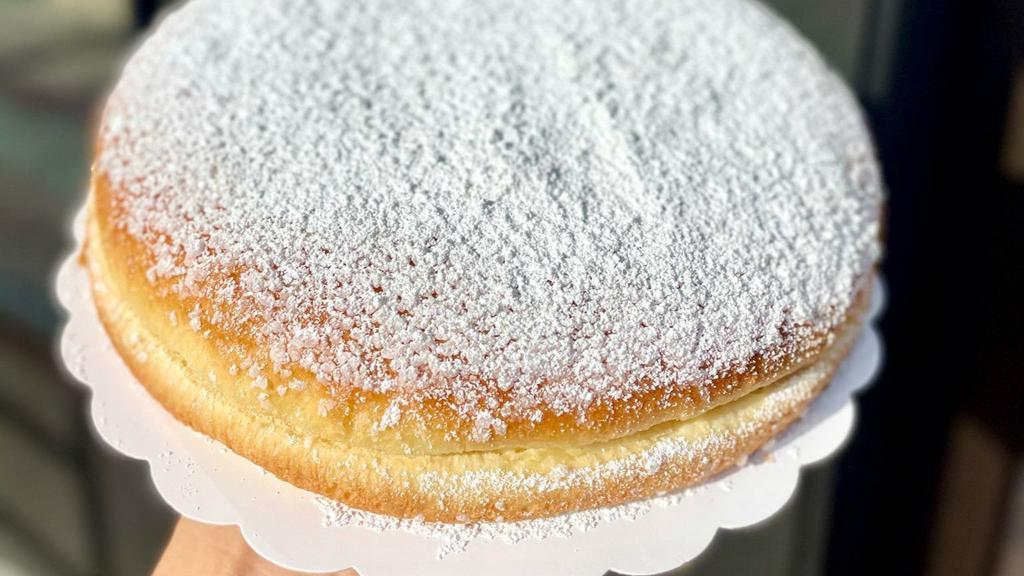 Tropezienne · Brioche cake with a fresh custard cream filling.