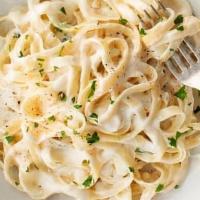 Linguini Alfredo · 