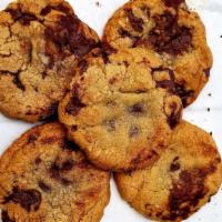 Chocolate Chunks Cookies · Home-made 
made to order to guaranty a very gooey cookie !