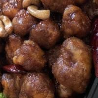 General Tso'S Chicken · Spicy. Marinaded soy chicken in lemon & orange juice topped with roasted cashews.