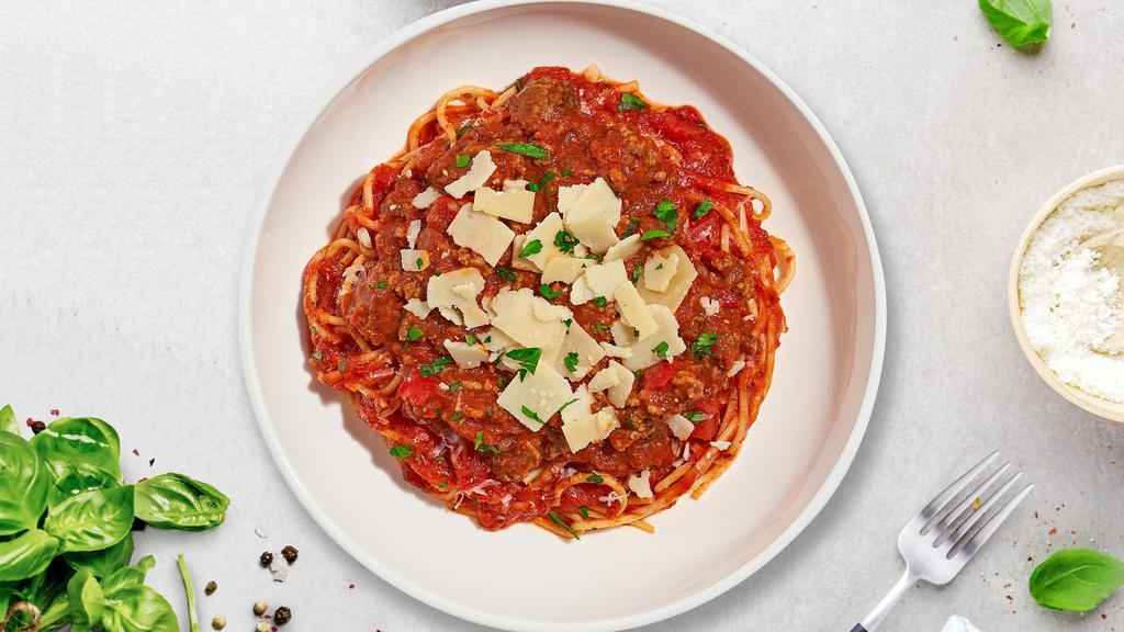 Da Vinci'S Bolognese · Linguine cooked al dente served with house made bolognese sauce and delicious parmigiano reggiano cheese. Served with your choice of salad
