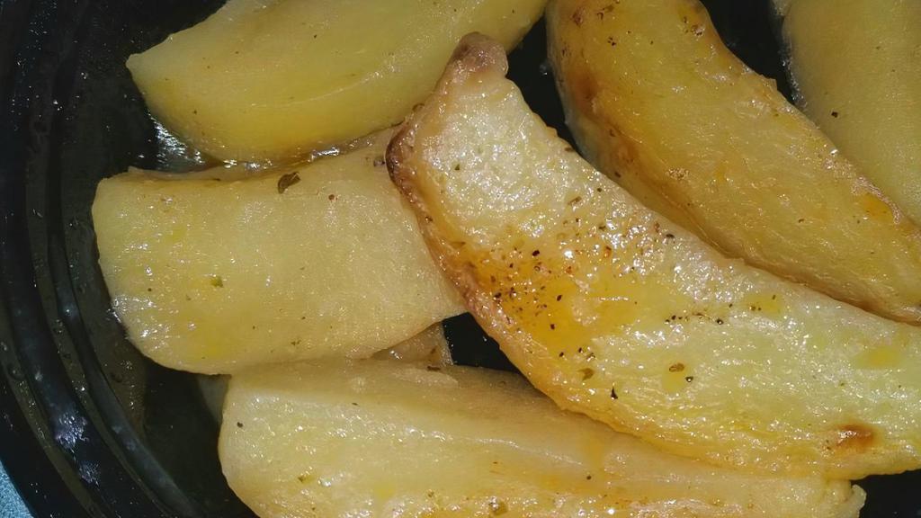 Roasted Lemon Potatoes · Roasted lemon potatoes.