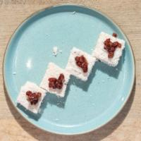 椰香紅豆雪花糕 · Snow cake with red bean and coconut.