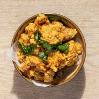 盐酥鸡 · Taiwanese popcorn chicken.