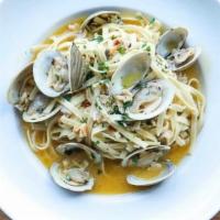 Linguine & Clams · little neck clams, garlic, chili flakes, white wine