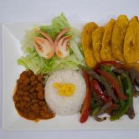 Especial De Bistec Salteado · Pepper Steak served with rice, beans, plantains and salad all in one plate