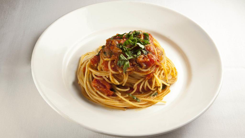 Spaghetti Tomato & Basil · Ciliegini tomatoes, onion, garlic, olive oil