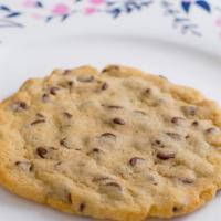 Chewy Chocolate Chip Cookie · 