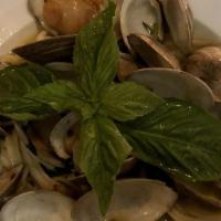 Linguine Clams Sauce · Little neck clams served in red or white sauce.