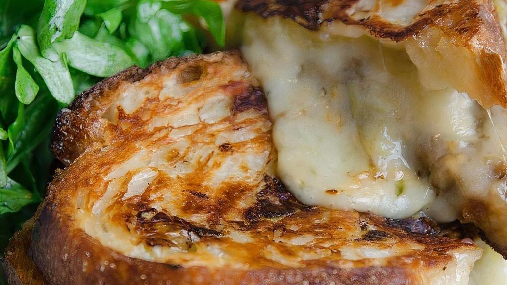 Croque Americain (Vegetarian) · Caramelized onion, leek fondue, roasted garlic, white English cheddar on pane Francese