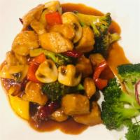 General Tso’S Chicken · Broccoli, Button Mushroom, Red & Yellow Pepper in Sweet & Tangy Sauce.
Served with white ric...