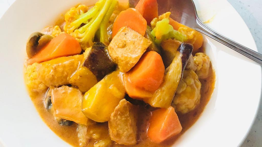 Curry Chicken · Spicy. Carrot, Potato, Cauliflower, Eggplant.
Served with white rice or brown rice.