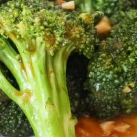 Broccoli With Garlic Sauce · Spicy. Served with white rice.
