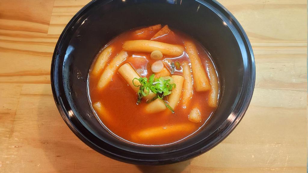 Tteokbokki (Spicy) · Soft Flour rice cake, Fish cake and sweet red chili sauce (gochujang)
A taste that goes well with Potstickers, Boiled Egg and various toppings!
[Korean food that BTS enjoys]