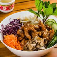 Vegan Ginger Chick'N Vermicelli Bowl · Vermicelli noodles, Sauteed Chick'n, pickled carrots, cucumbers, Thai basil, bean sprouts, r...