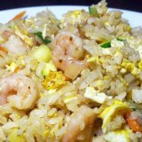 새우볶음밥 / Shrimp Fried Rice · Stir-fried white rice, eggs, vegetables and shrimps.
Served with kimchi (4 oz).