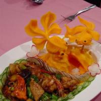 皇家小炒 / S10. Hunan Special · Hot & spicy. Ten ingredients fresh shrimp, chicken, pork, crab meat, black mushrooms, and ve...