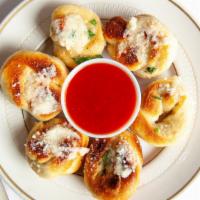 Garlic Knots (6) · 