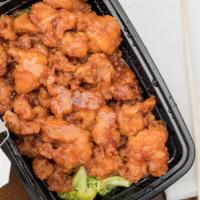 General Tso'S Chicken Combo Platter · Hot and spicy.