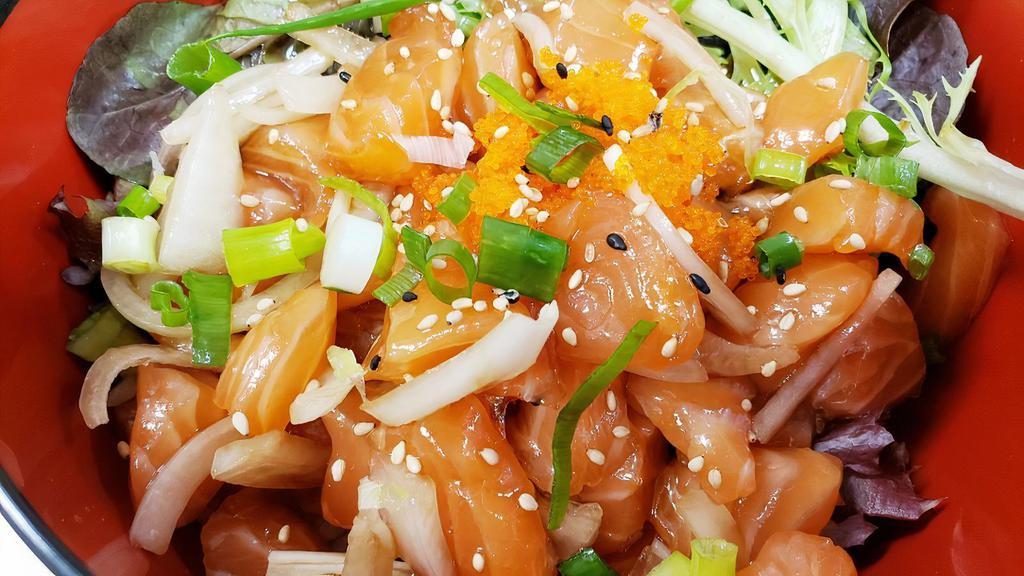 Shoyu Wasabi Salmon(Poke Bowl) · Salmon, Onion, Green Onion, Sesame seed, Spring Salad