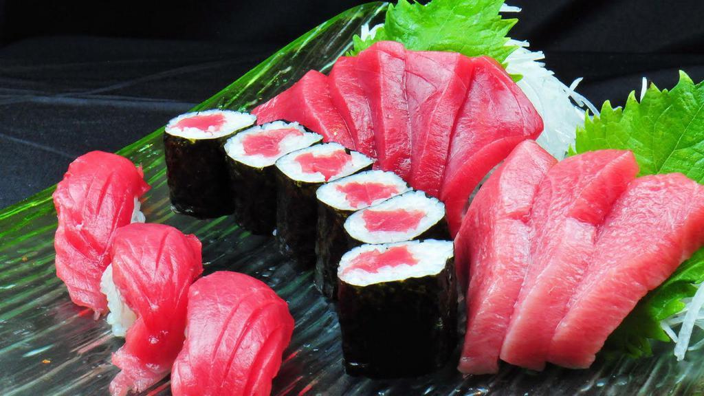 Tuna Lover/极品吞拿盛 · Served with five pieces tuna sashimi, three pieces Toro, three pieces tuna sushi and tuna roll.