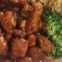 Chicken With Broccoli Lunch Special  · Served with choice of rice and choice of side.