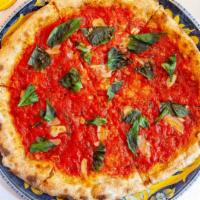 Marinara · Tomatoes, garlic, oregano, anchovies