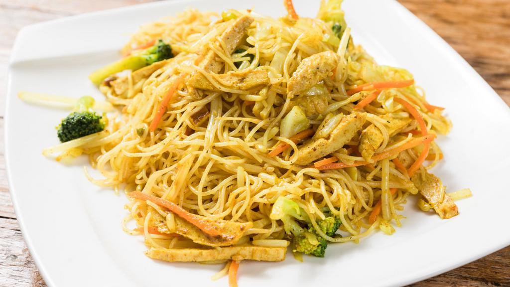 Singapore Mai Fun 星洲米粉 · Stir-fried vermicelli rice noodles with mixed seasonal vegetables and soy protein (Spicy, Gluten-Free Option)