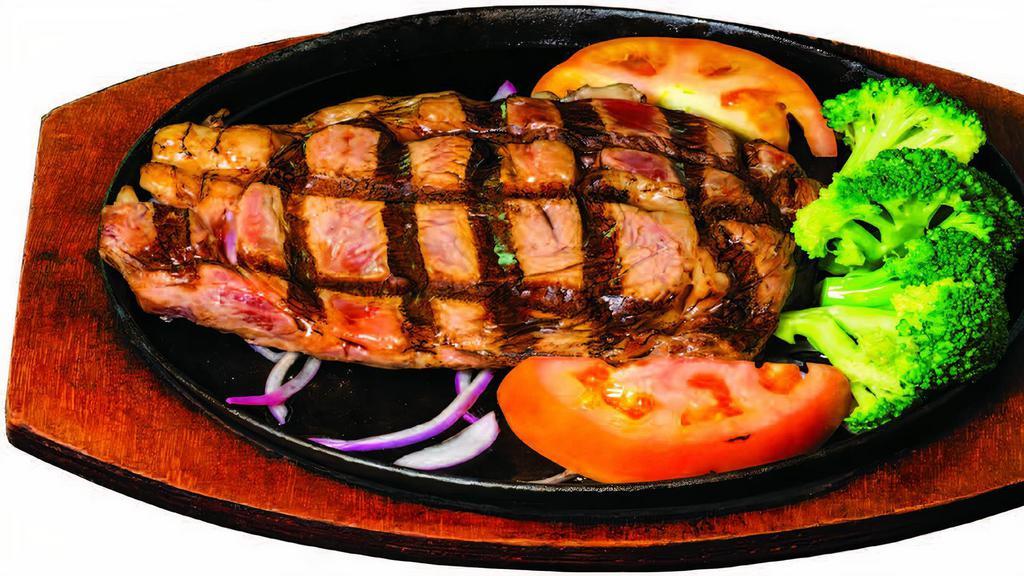 生燒牛扒 / Grilled Sizzling Steak · 
