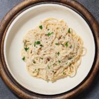 Don'T Be Alfredo · Linguini pasta cooked al dente tosses in creamy white sauce topped with grilled chicken and ...