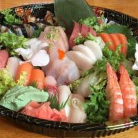 Chirashi · Fourteen pieces sashimi over rice.