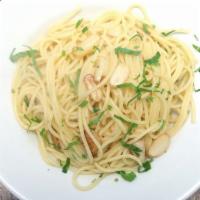 Spaghetti (Garlic & Oil) · 