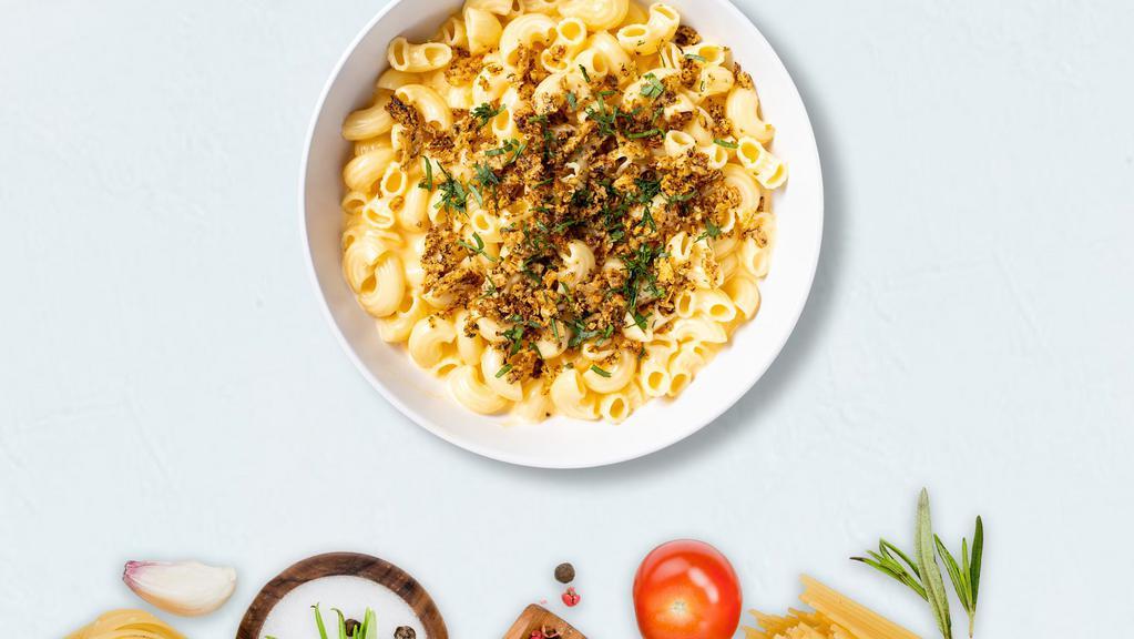 Masta Mac & Cheese (Macaroni) · Traditional rich and creamy cheesy mac and cheese. Served with bread.
