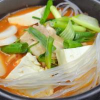 🌶️Spicy Kimchi Jjigae / 김치찌개 · Kimchi stew with choice of pork or cooked tuna, comes with rice and kimchi, spicy.🌶️