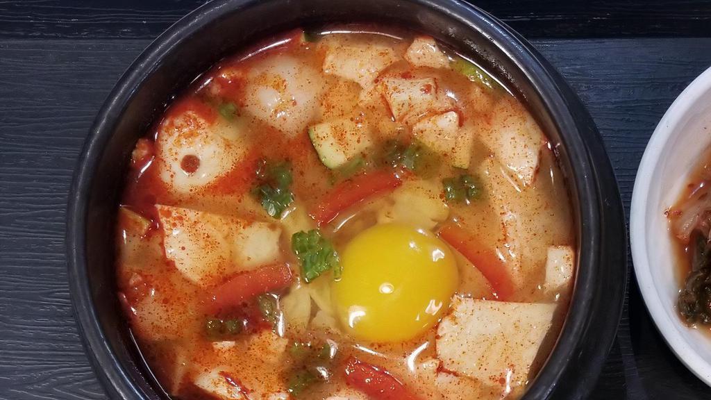 🌶️Spicy Beef Soondoobu Jjigae / 소고기 순두부 찌개 · Beef tofu stew, comes with rice and kimchi, spicy.🌶️