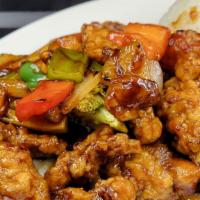 🌶️General T'So Chicken / 제네럴 쏘 치킨 · Spicy fried chicken with general tso's sauce.🌶️