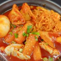 🌶️Mixed Spicy Rice Cake / 모듬 떡볶이 · Spicy rice cake with ramen noodle, fish cake, dumpling and egg.🌶️