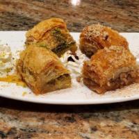 Mix Baklava (4 Pc) · - 2 PC Walnut. - 2 PC Pistachio