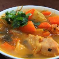 Sopa De Pollo · Chicken soup with rice