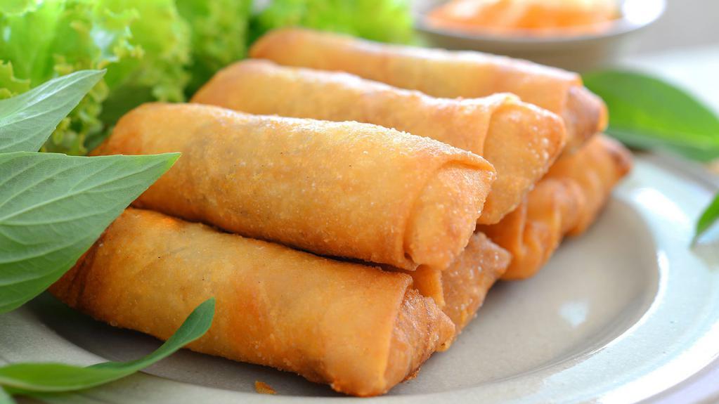 Fried Vegetable Spring Roll (6 Pieces) 炸菜春卷 · 
