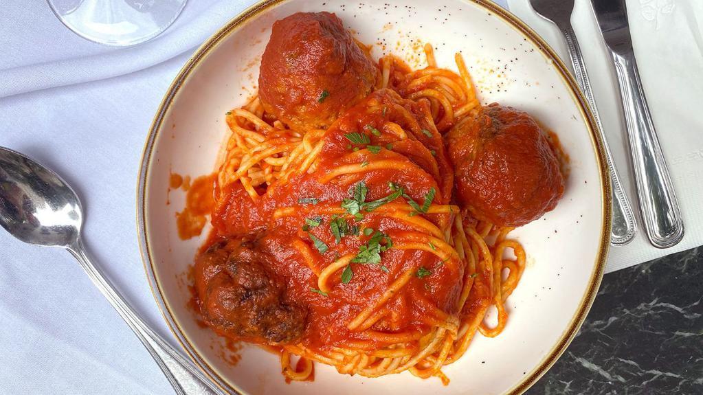 Meatballs With Spaghetti · 