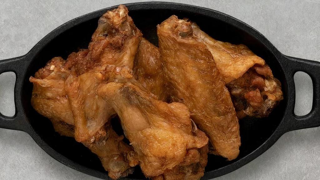 Plain Wings · Traditional bone-in wings,Hand-tossed in your choice of
sauce or rub. Choose your
flavors!