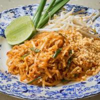 Guay Tiew Pad Thai · Traditional rice noodle with choice of meat, tamarind, bean sprouts, red onion, egg, chives ...
